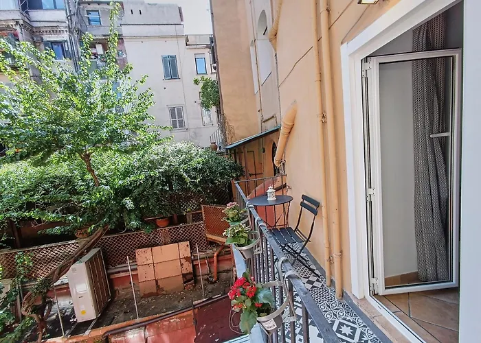 Mini Studio con Balcone a Piazza del Popolo